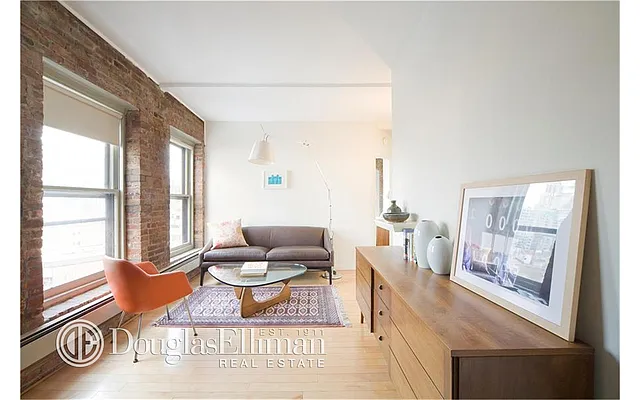 Rented by Douglas Elliman | media 23