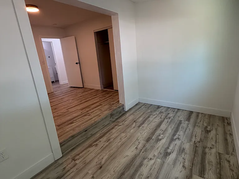 3420 W Warm Springs Rd — Photo 13