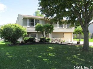 3891 Songbird Ln, Liverpool, NY 13090