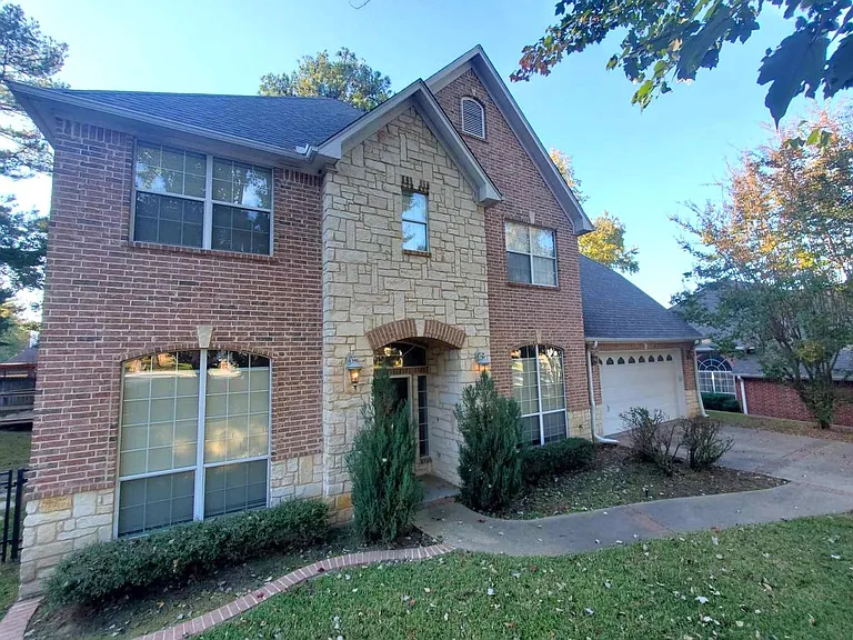 7609 Abbeywood Ct — Photo 2