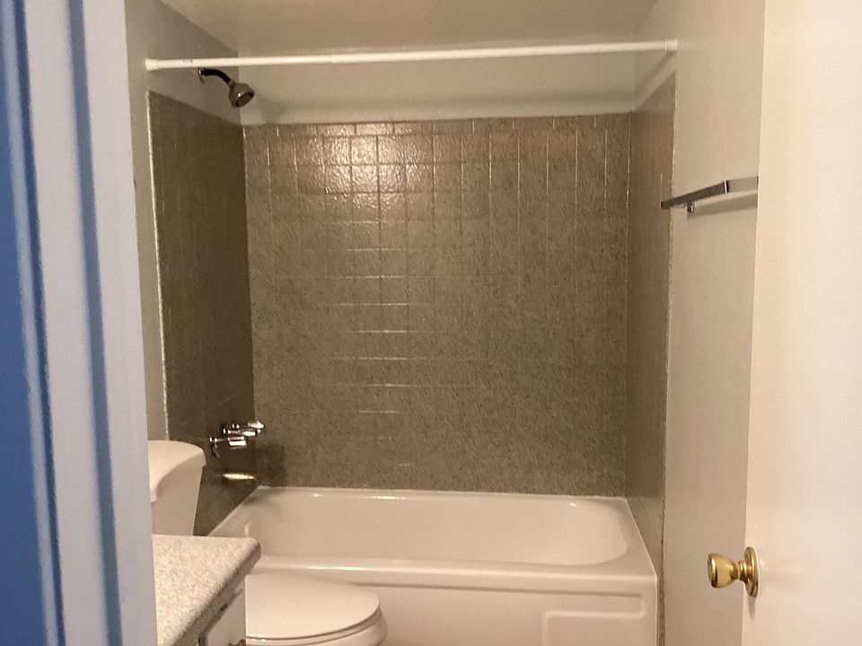2nd image of 3493 E Lind Rd Unit 115