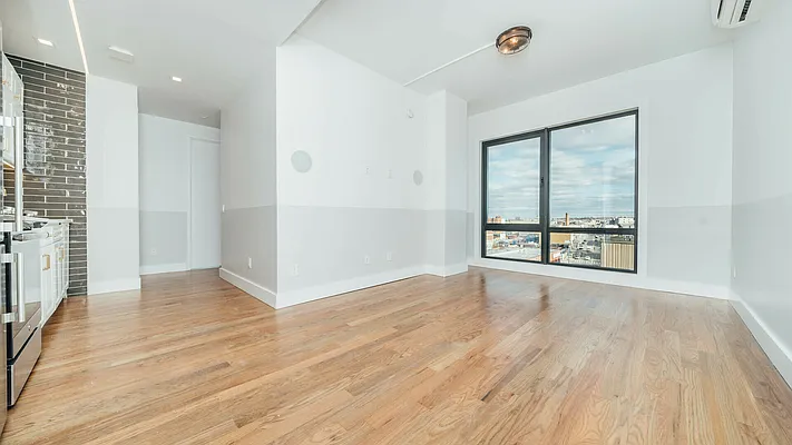 Rented by Nooklyn NYC LLC | media 21