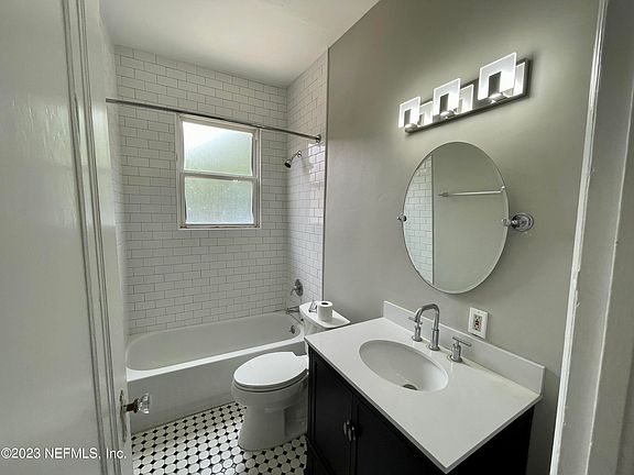 5th image of 2506 Park St #8