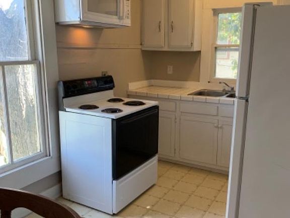 5th image of 821 Live Oak St #B