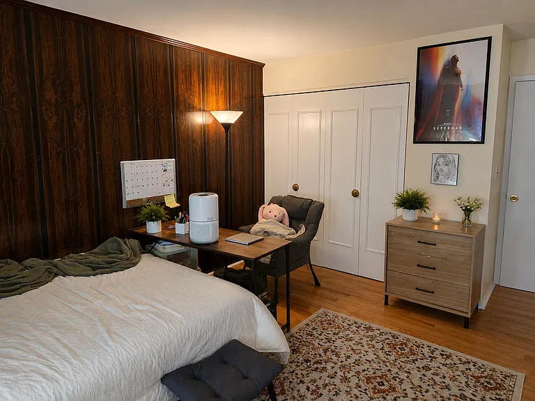 This is the bedroom from a different angle. The beige dresser does not come with the room. It belongs to the current tenant. But the rest of the furniture: bed, desk, chair, and TV are included in the rent.