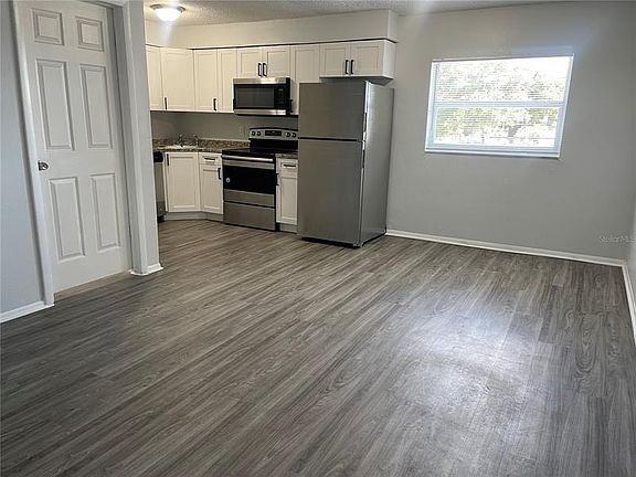 3rd image of 3712 W Cass St APT 25