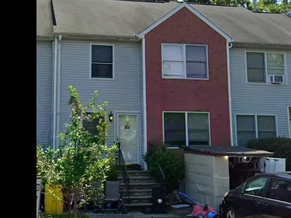 131 Forest Park Circle, Lakewood, NJ 08701