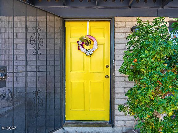 3rd image of 3737 W Cromwell Dr