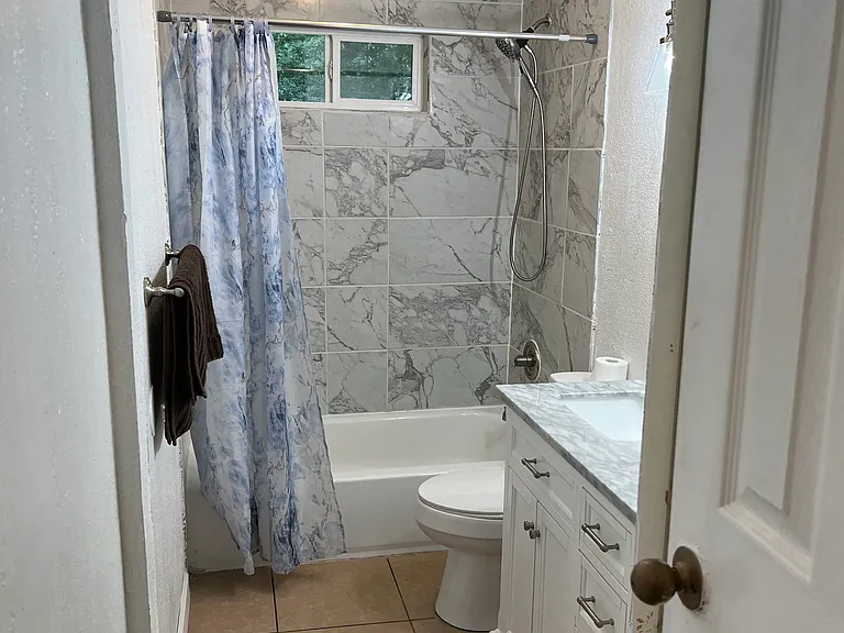 2107 Lookout Ave — Photo 8
