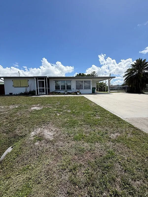 3 bed, 2.0 bath, $1,400 — Photo 2