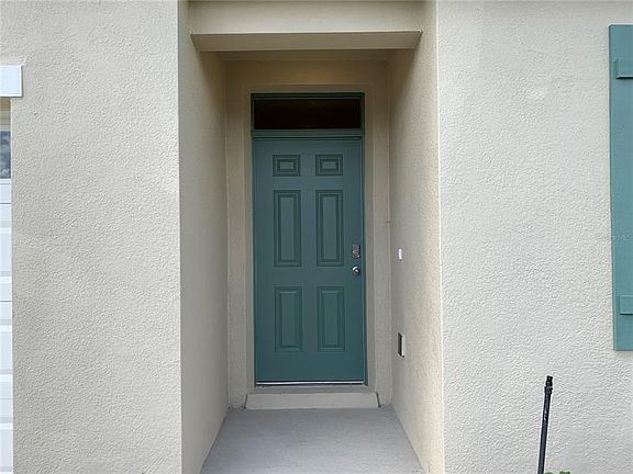 5th image of 1735 Henin Cir