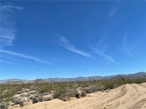 242-05 S Gene Autry Rd #14, Yucca, AZ 86438