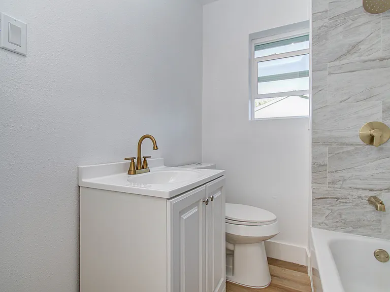 410 Randall St #11 — Photo 2