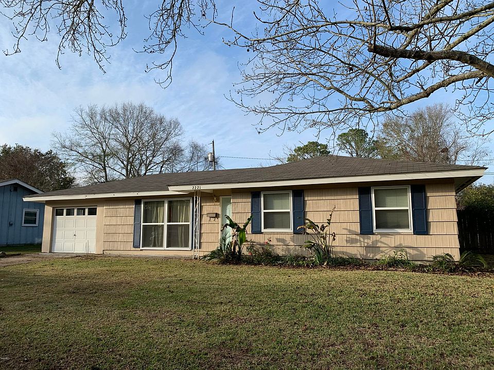 1st image of 2221 Tucker Ave