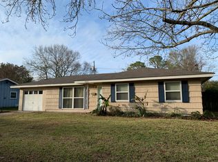 2221 Tucker Ave, Pascagoula, MS 39567