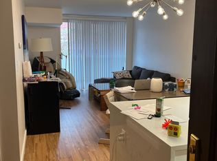 4808 Moorland Ln APT 203, Bethesda, MD 20814