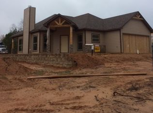 1125 E Birdsong St, Longview, TX 75602