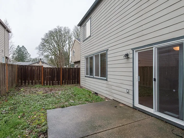 18578 SW Ping Ct — Photo 16