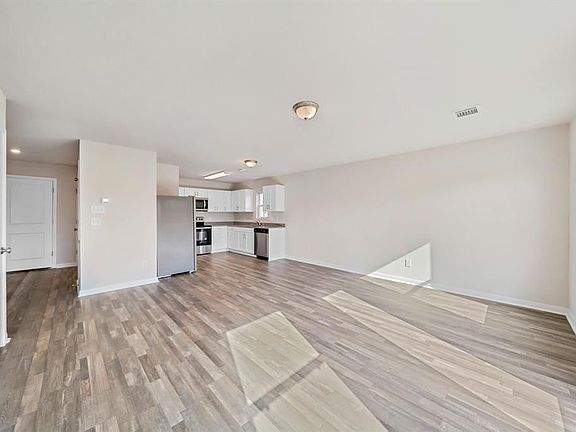 4th image of 14196 Harlequin Dr