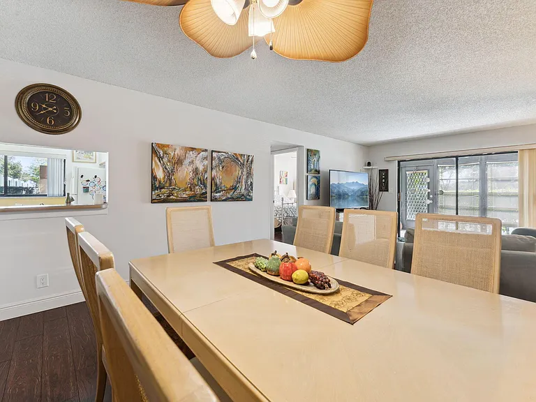 15301 Pembridge Ave #43 — Photo 10