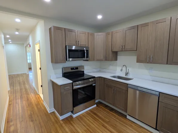 36 S Main Ave APT 4, Albany, NY 12208