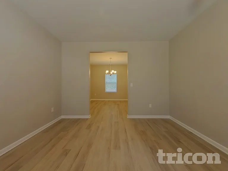 831 Bryson Lake Cir — Photo 12