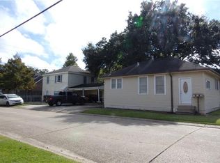 120 Metairie Ct, Metairie, LA 70001