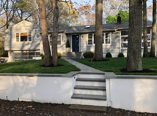 22 Bay View Rd W, Southampton, NY 11968