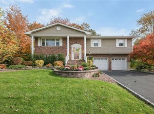 9 Jockey Hollow Dr, Nanuet, NY 10954