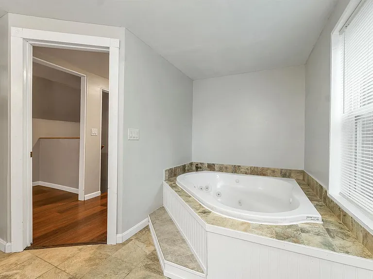 368 Chesham Rd — Photo 31