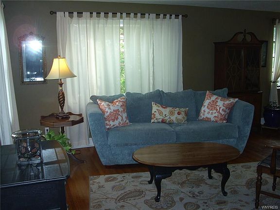 5th image of 62 Hiler Ave