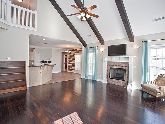 2nd image of 1309 Chancery Ln