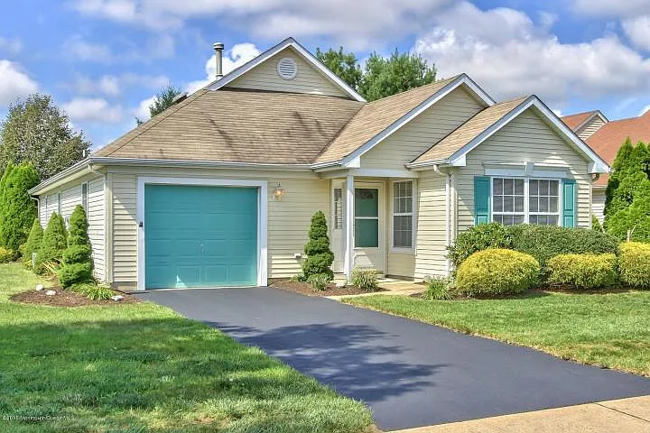 2716 Brookdale Ct photo 1