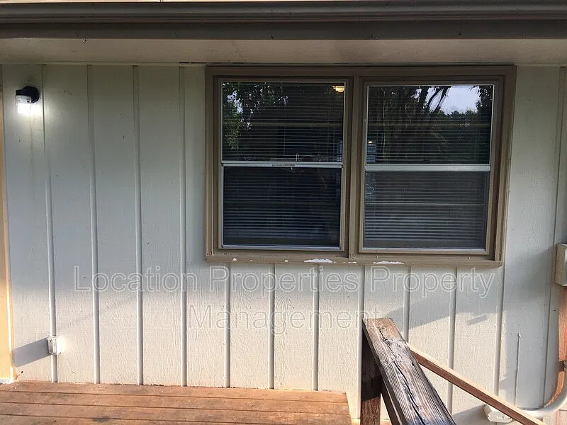 3 bed, 2.0 bath, 1372 sqft, $2,200 — Photo 3