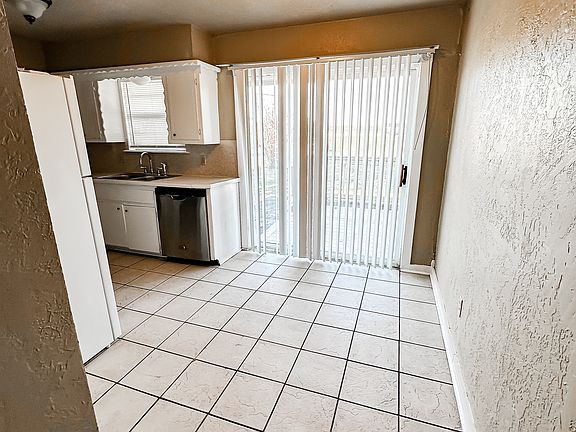 4th image of 4627 NW Ozmun Ave