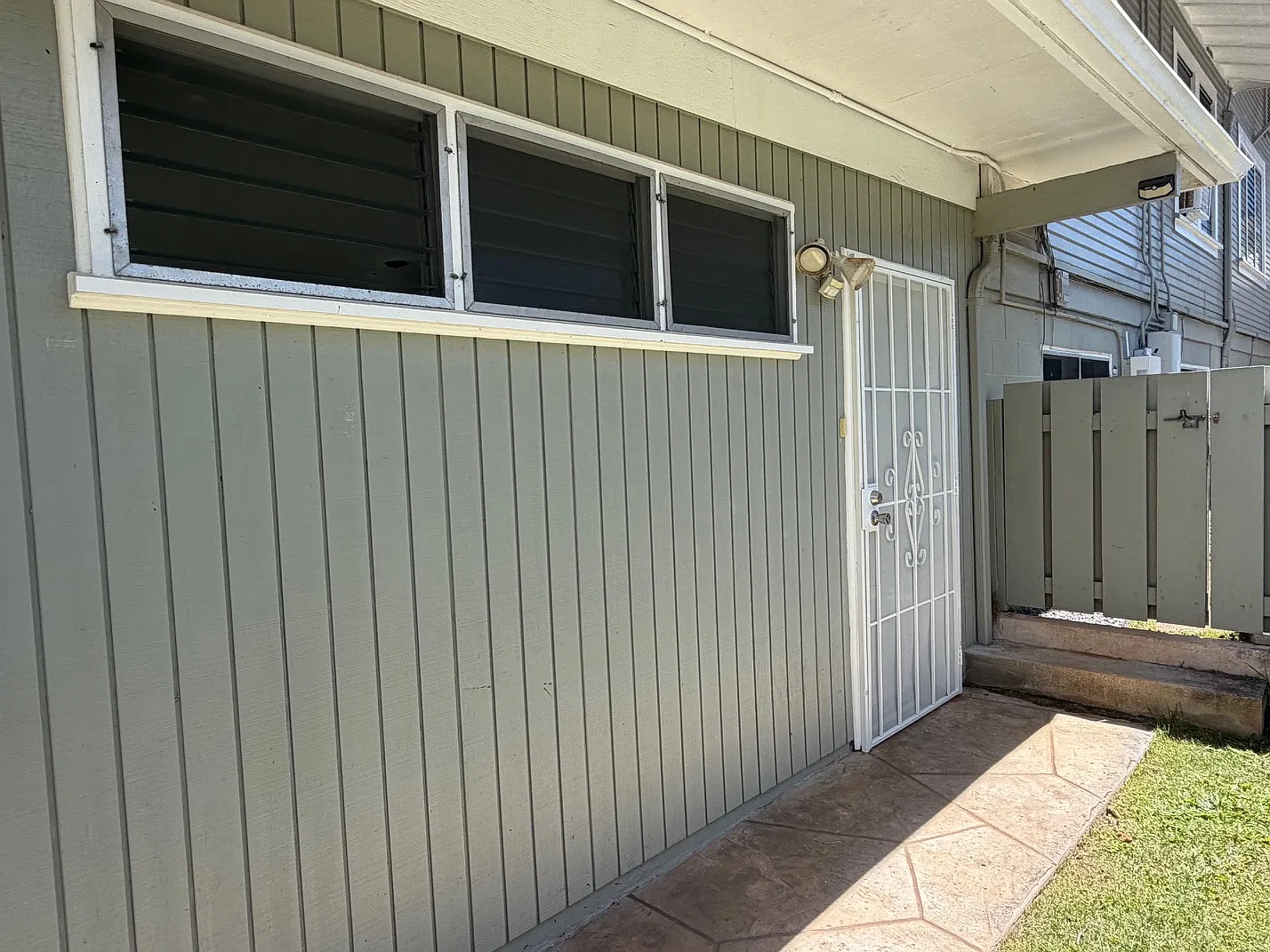 2037 Linohau Way — Photo 3