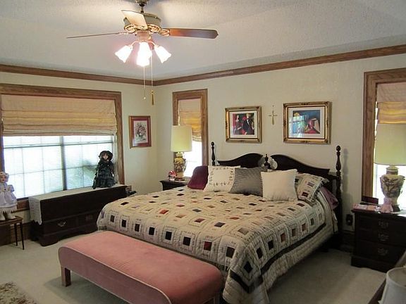 5th image of 1808 Palm Valley Dr W