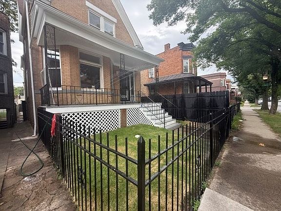 5th image of 7038 S King Dr