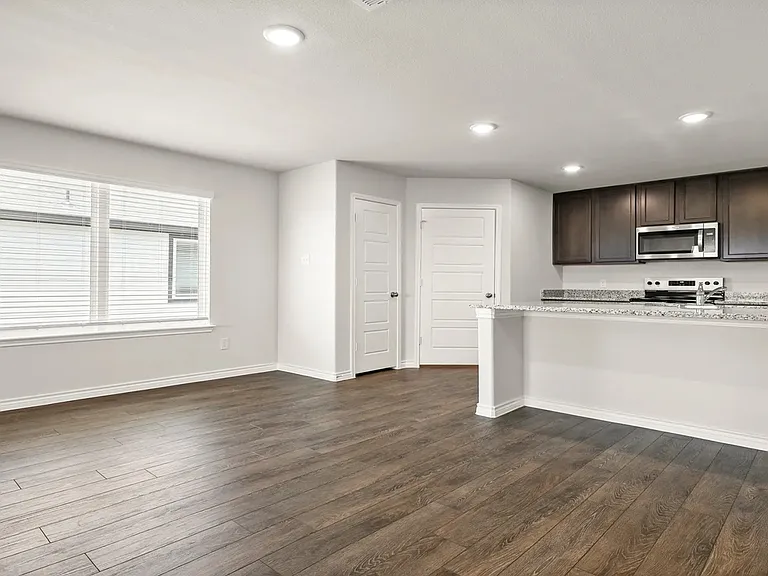 2413 Texas Ash Way — Photo 4