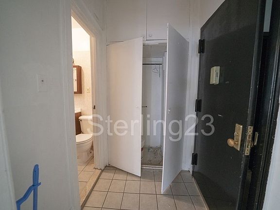 5th image of 3218 34th St APT 1F