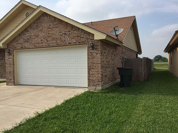 2nd image of 3502 Paloma Cir N