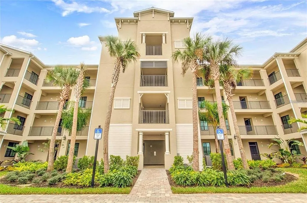 2 bed, 2.0 bath, 1121 sqft, $2,500 — Photo 1