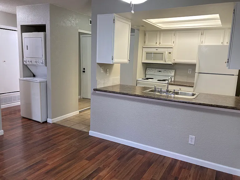4285 S Salida Way #5 — Photo 3