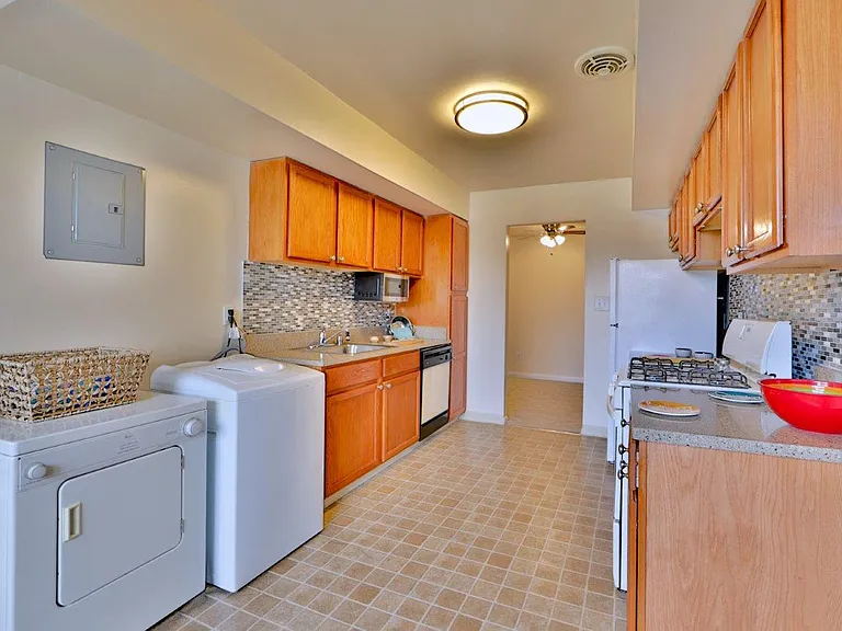 Westerlee Apartment Homes — Photo 7
