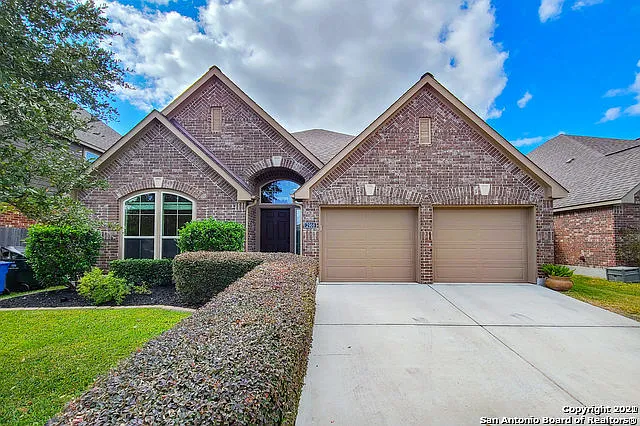 3 bed, 2.5 bath, 2799 sqft, $2,250 — Photo 1