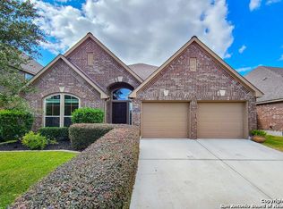 2966 Saddlehorn Dr, Seguin, TX 78155