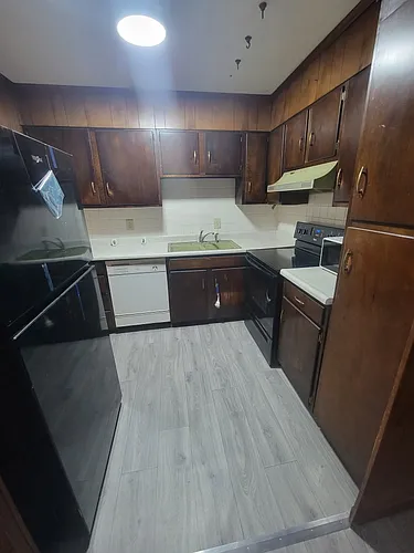 506 Lakeside St #5 Photo 1