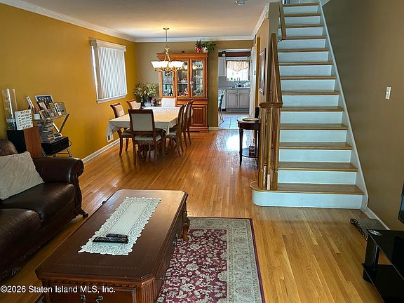 4th image of 50 Murdock Pl