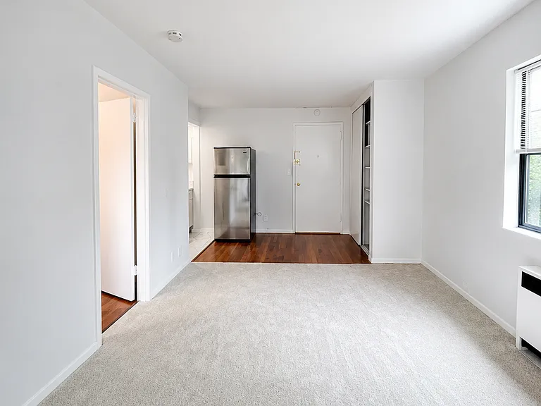 400 Fairview Ave #3J — Photo 9