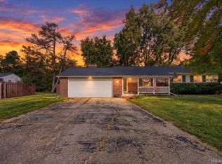 9096 Carpenter Rd, Flushing, MI 48433